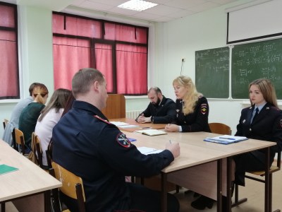 встреча студентов НВГУ с сотрудниками полиции и др.